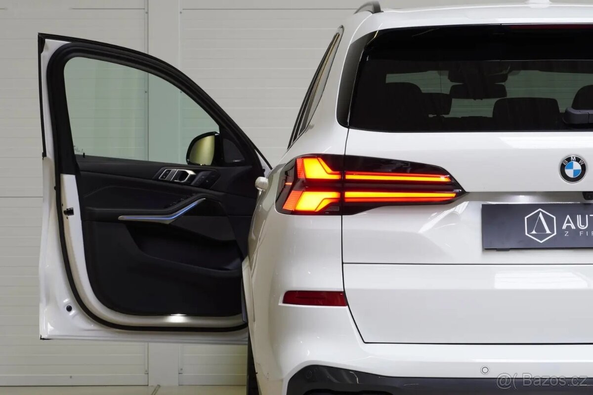 BMW X5, 40i,M-PAKET,1.MAJ,HARMAN,TAŽNÉ - 13