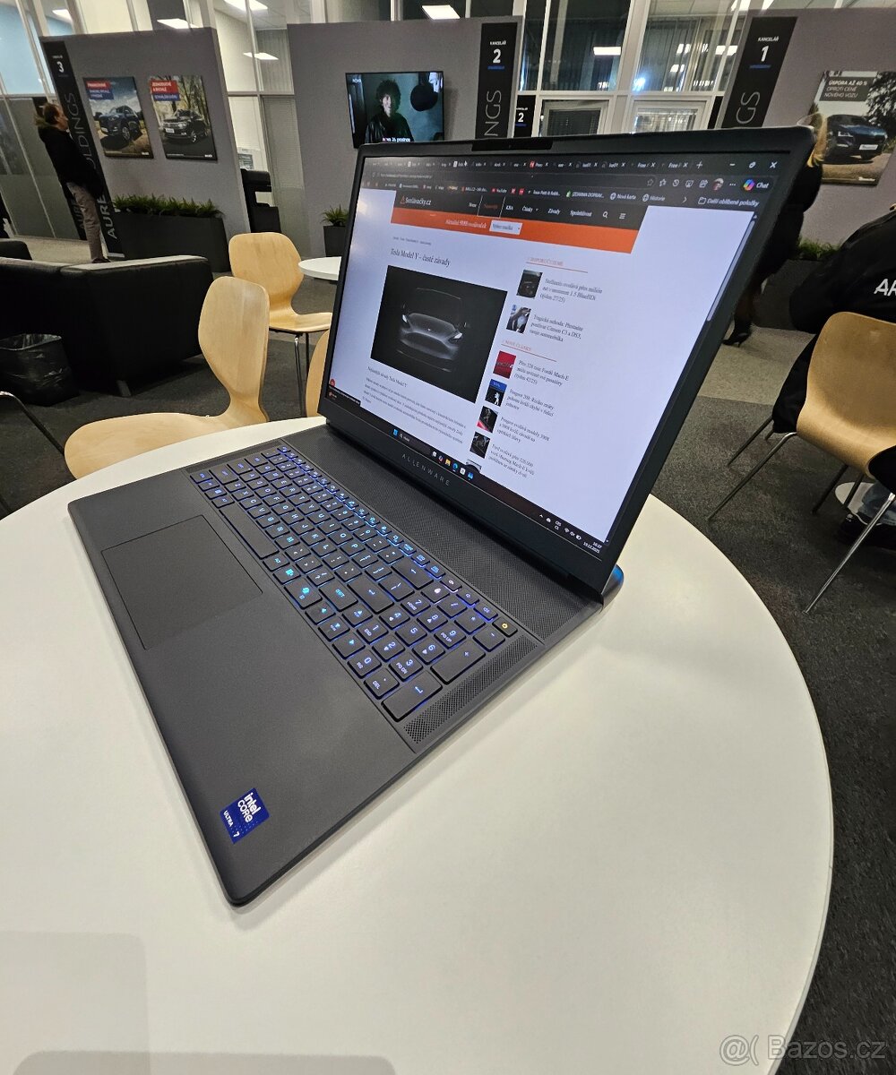 Alienware 18 Area-51m U7-255HX – 300Hz/2K TOP - 13