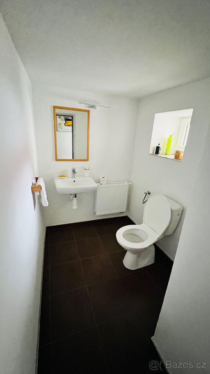 Nabízíme k prodeji zrekonstruovaný dům v Pacově - 13