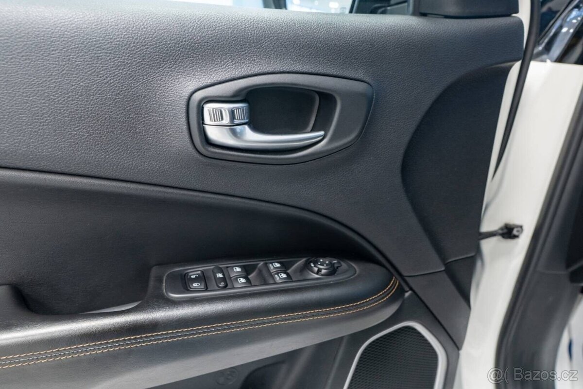 Jeep Compass 2.0L MJet 140 4WD Limited A/T - 13