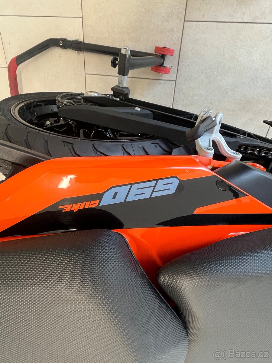 KTM Duke 690 2017 - 13
