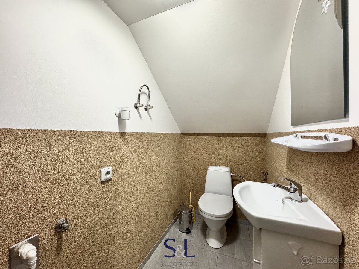 Pronájem bytu 4+kk v Kamenickém Šenově, ulice Palackého - 13