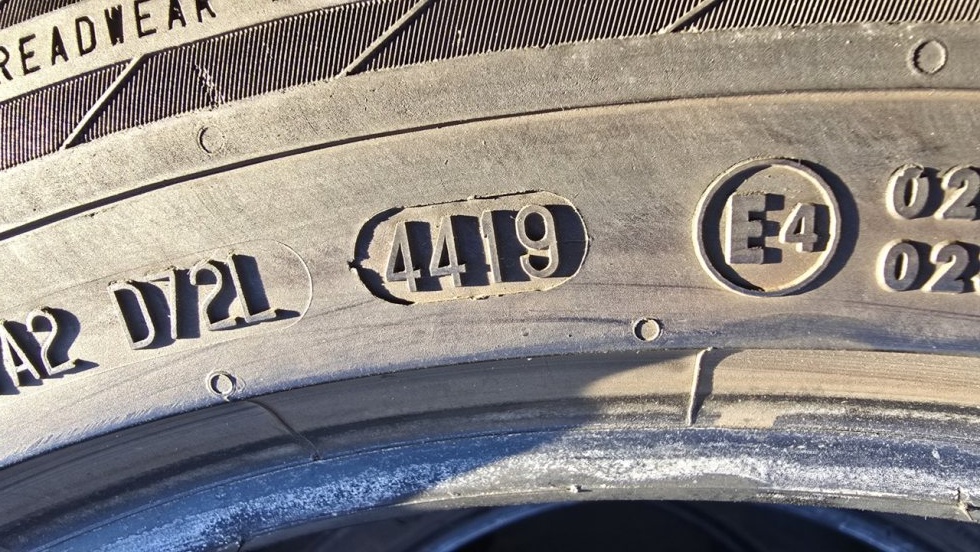 Letní pneumatiky 245/45/19 Continental - 13