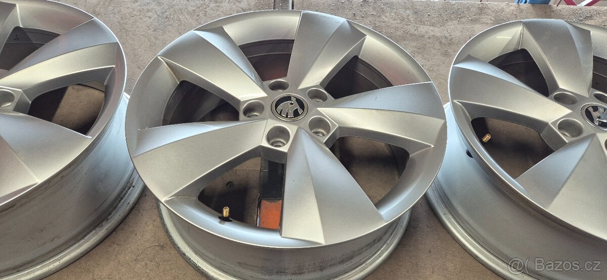 Alu kola originál Škoda 5x112 6,5x17 ET38 565 601 025 J - 13