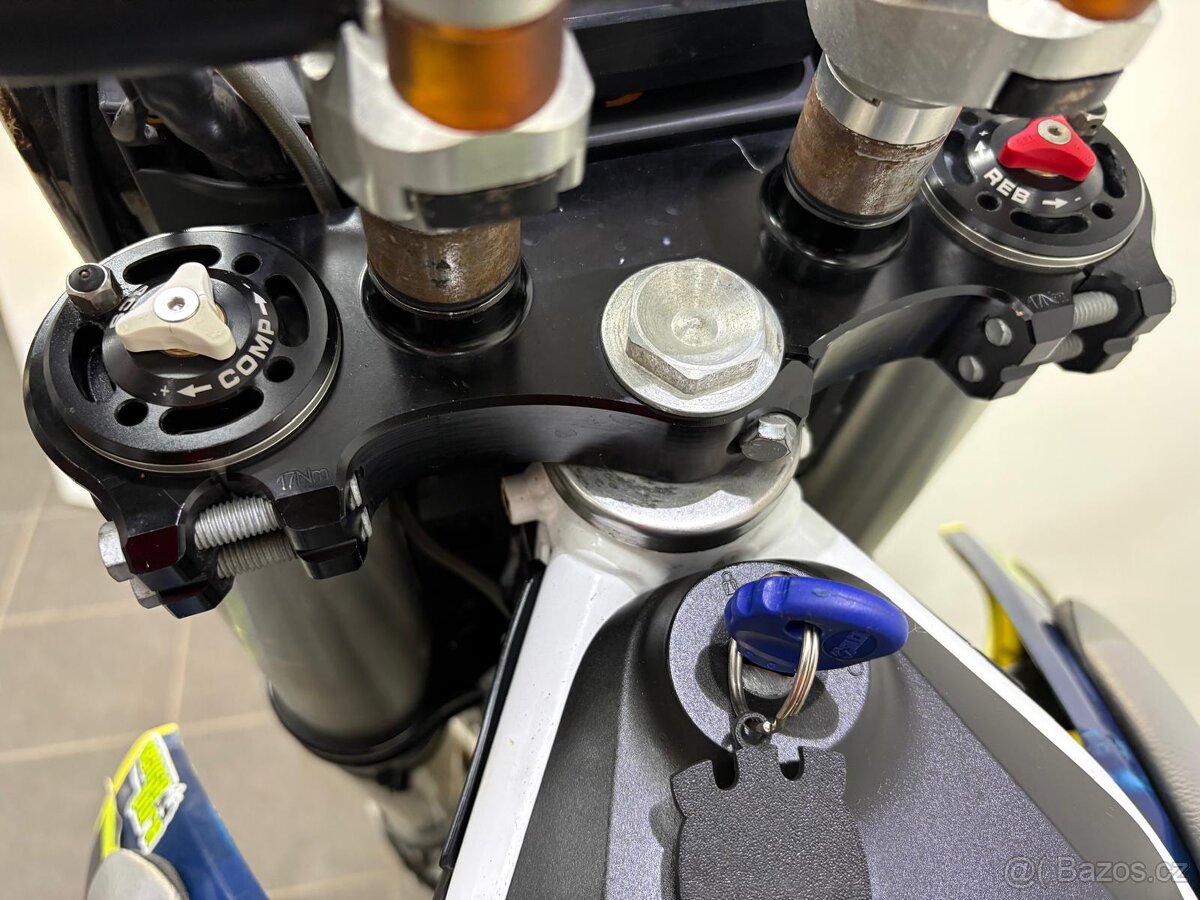 Husqvarna 701 Enduro - 13