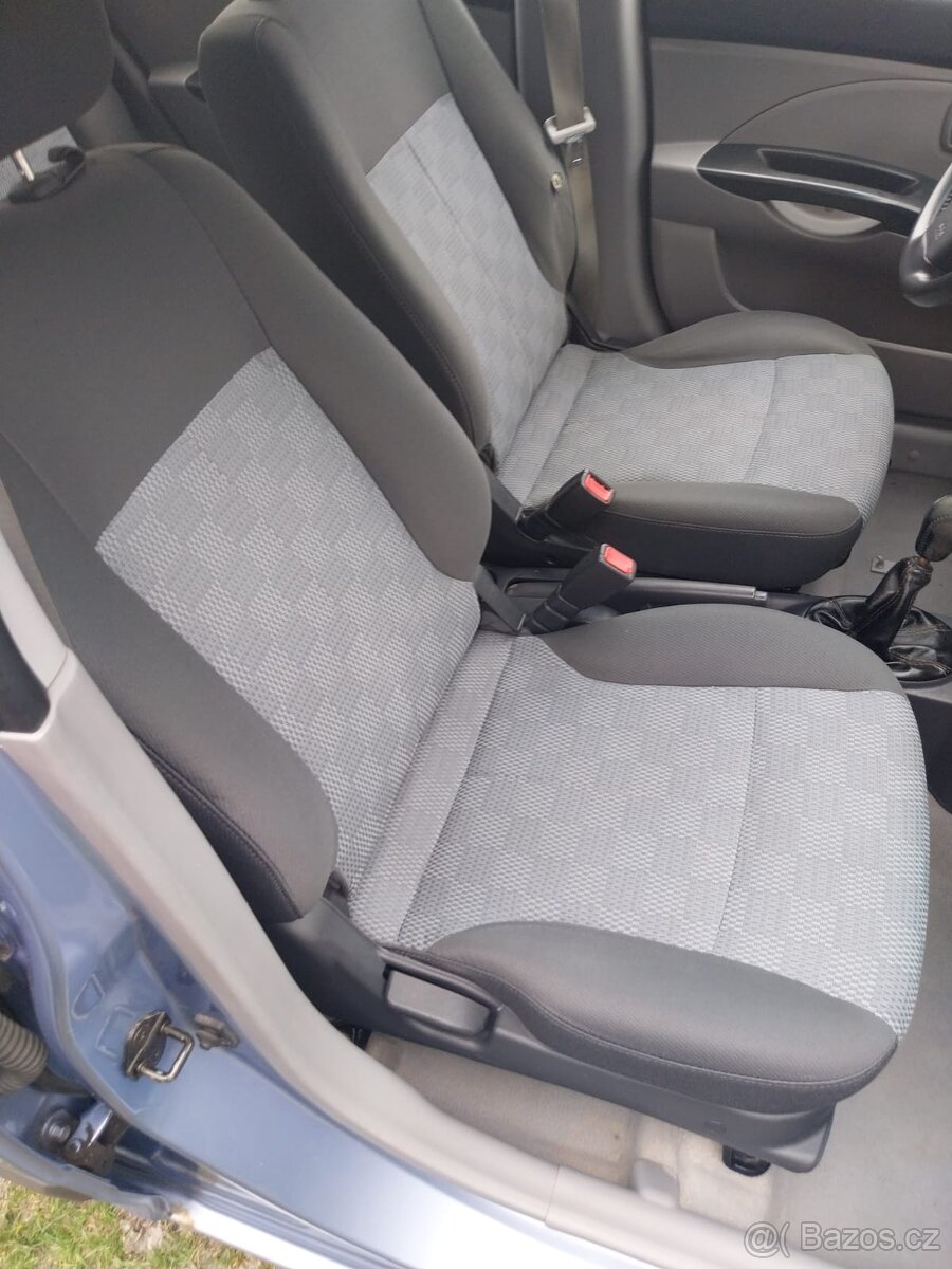 Kia Picanto 1,1i 48 kW - 13