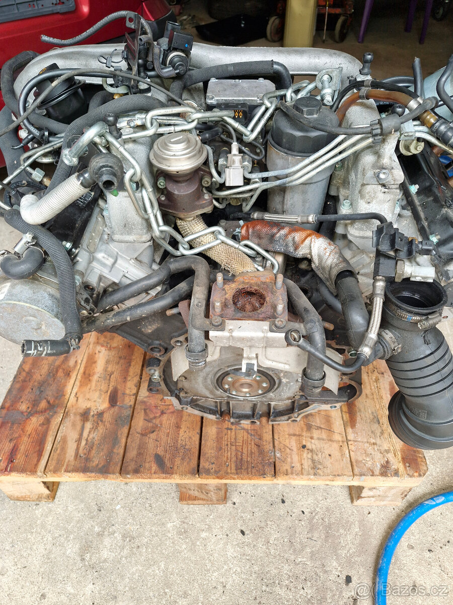DÍLY MOTORU AUDI ŠKODA 2.5 TDI 120KW BCZ - 13