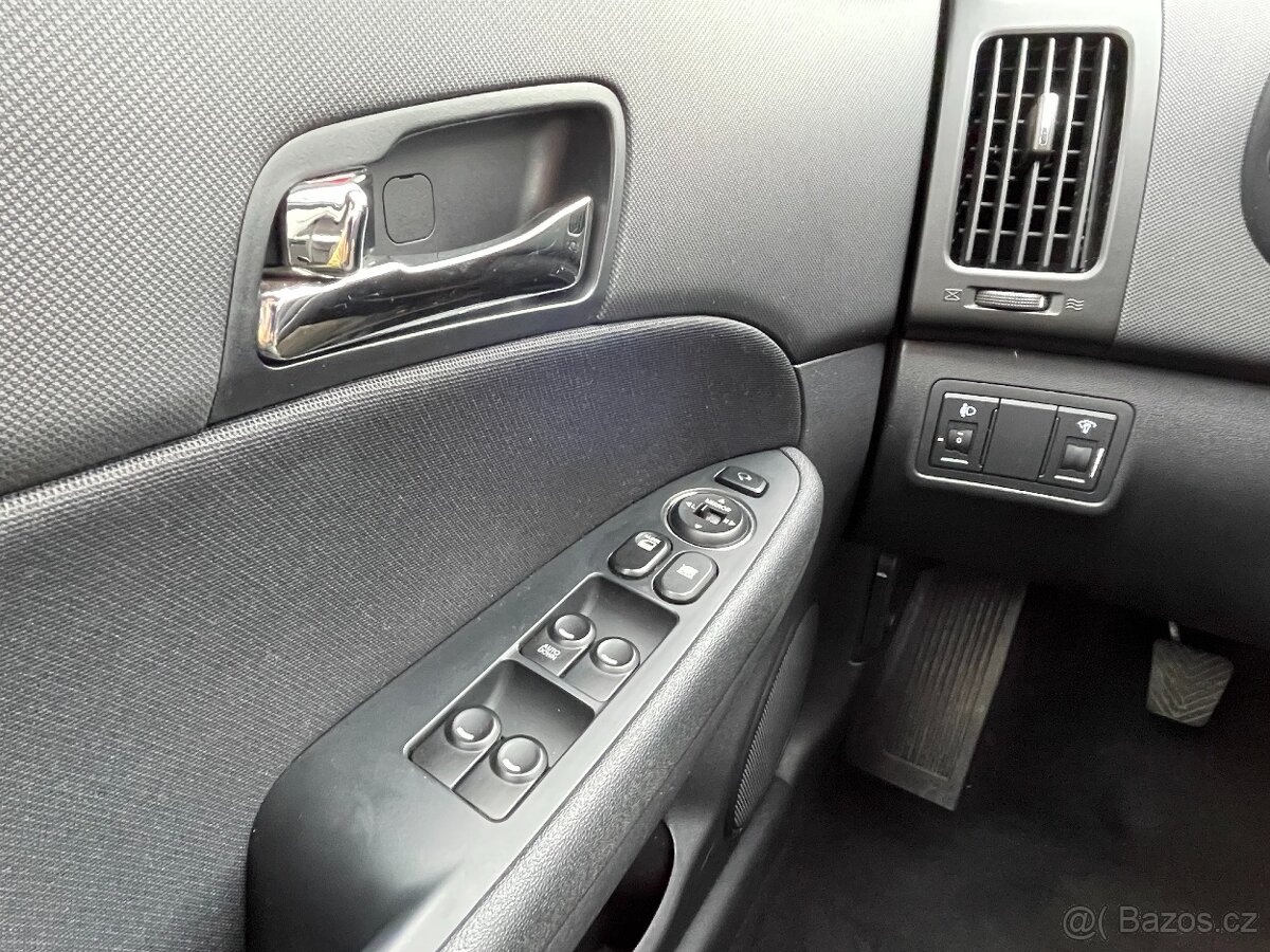 2010 Hyundai i30 1.4i kombi - 13