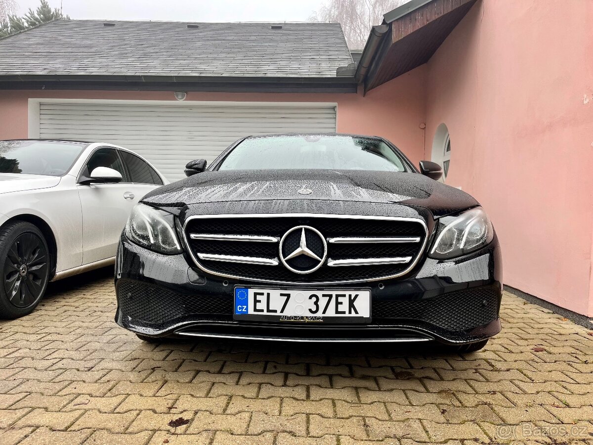 Mercedes E300e|VÝJIMEČNÝ STAV|NÍZKÝ NÁJEZD|ZÁRUKA|TAŽNÉ ZAŘ. - 13
