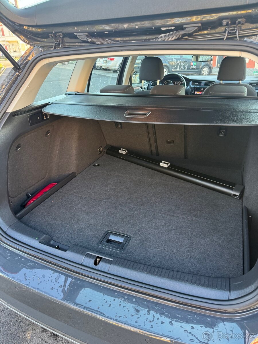 Volkswagen GOLF 1,6 DSG, auta na splátky bez registru - 13