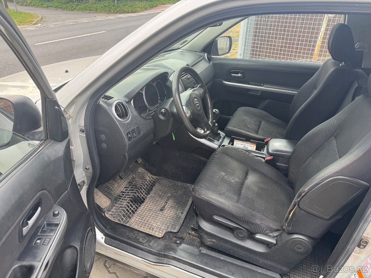 Prodám Suzuki Grand Vitara 1,9 nafta provoz 2010 - 13