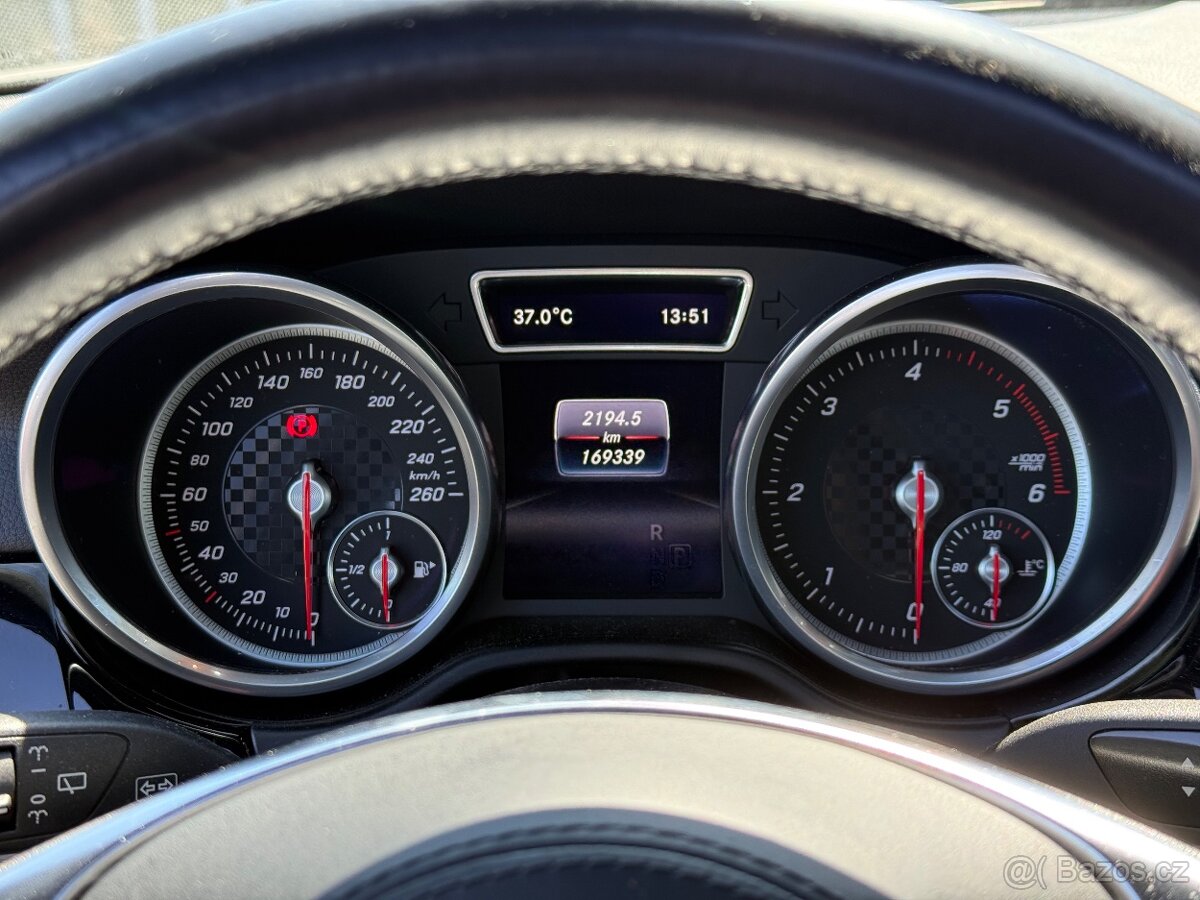 Mercedes Benz GLS - 13
