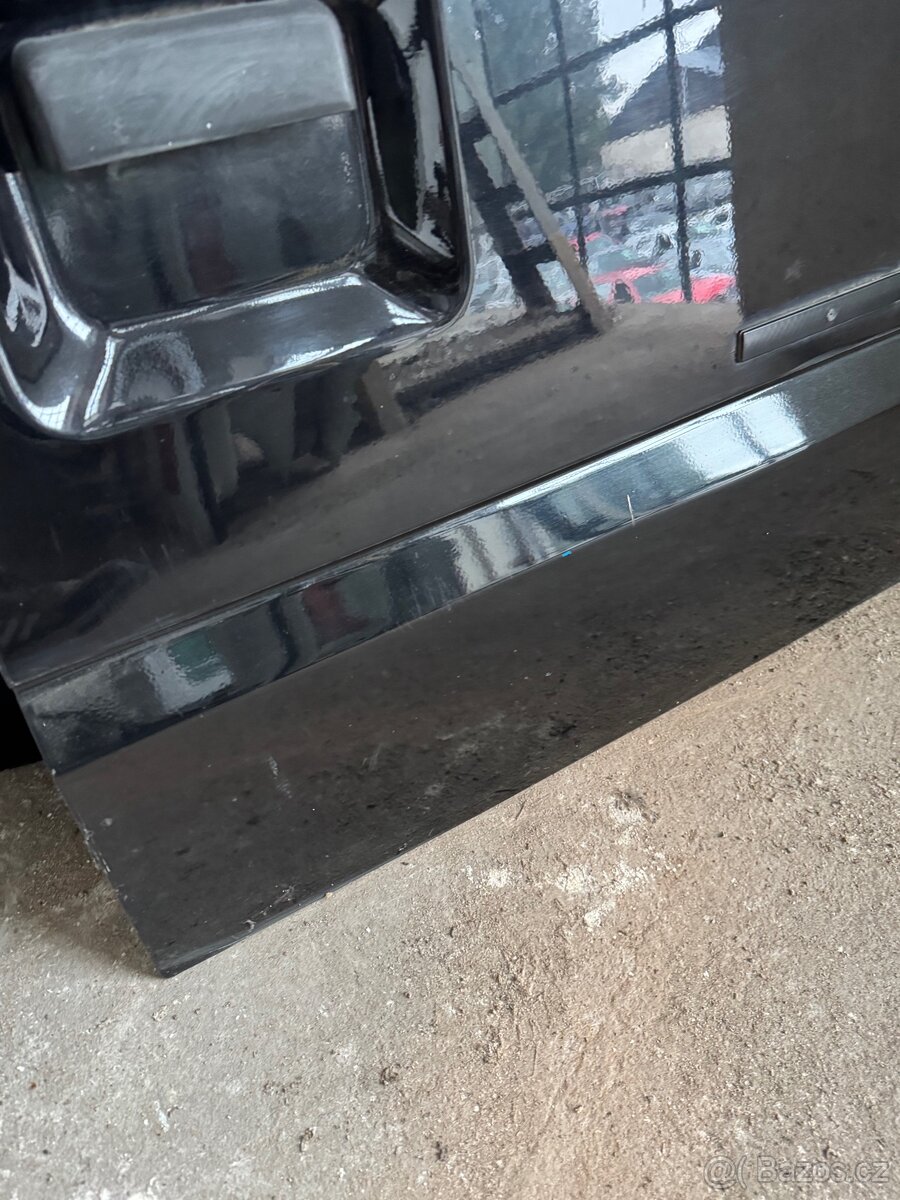 Ford Transit 2005, zadní 5. dveře - 13