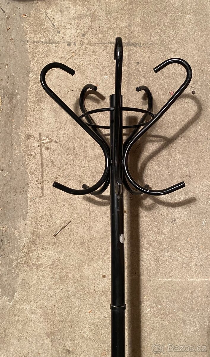 Věšák kovový, dřevěný, více kusů - 13