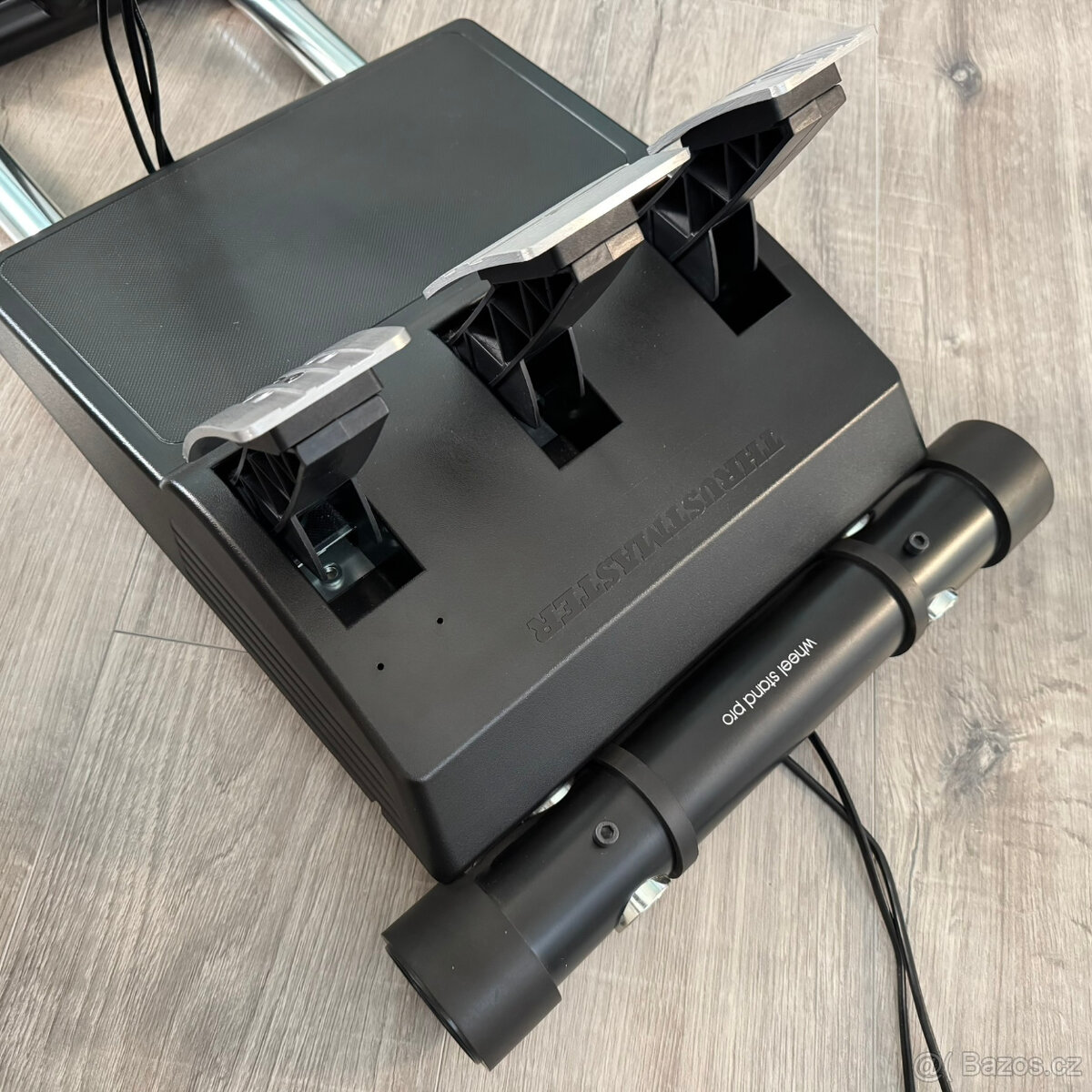 Volant Thrustmaster T300 RS, 3-pedály T3PA + Stojan DeluxeV2 - 13