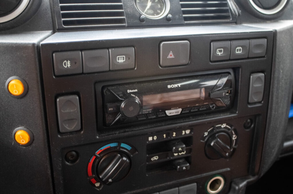 Land Rover Defender 110 SW, 90kW, (2007) - 13