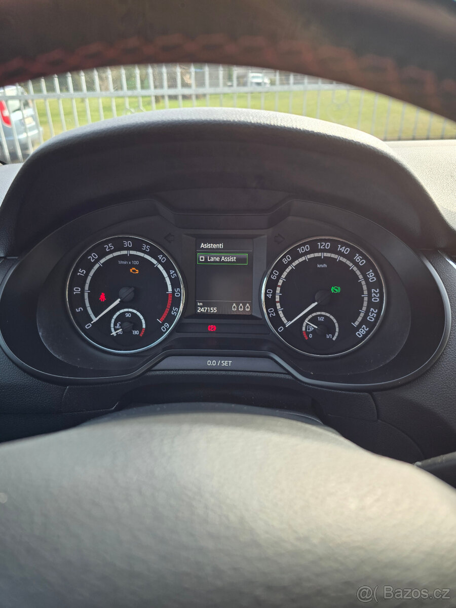 Prodám Škoda Octavia 3 RS TDI - 13