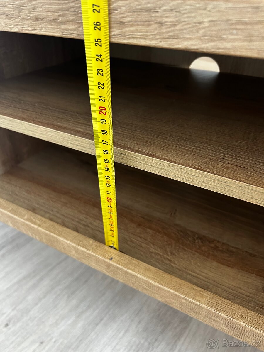 Televizní stolek - 13