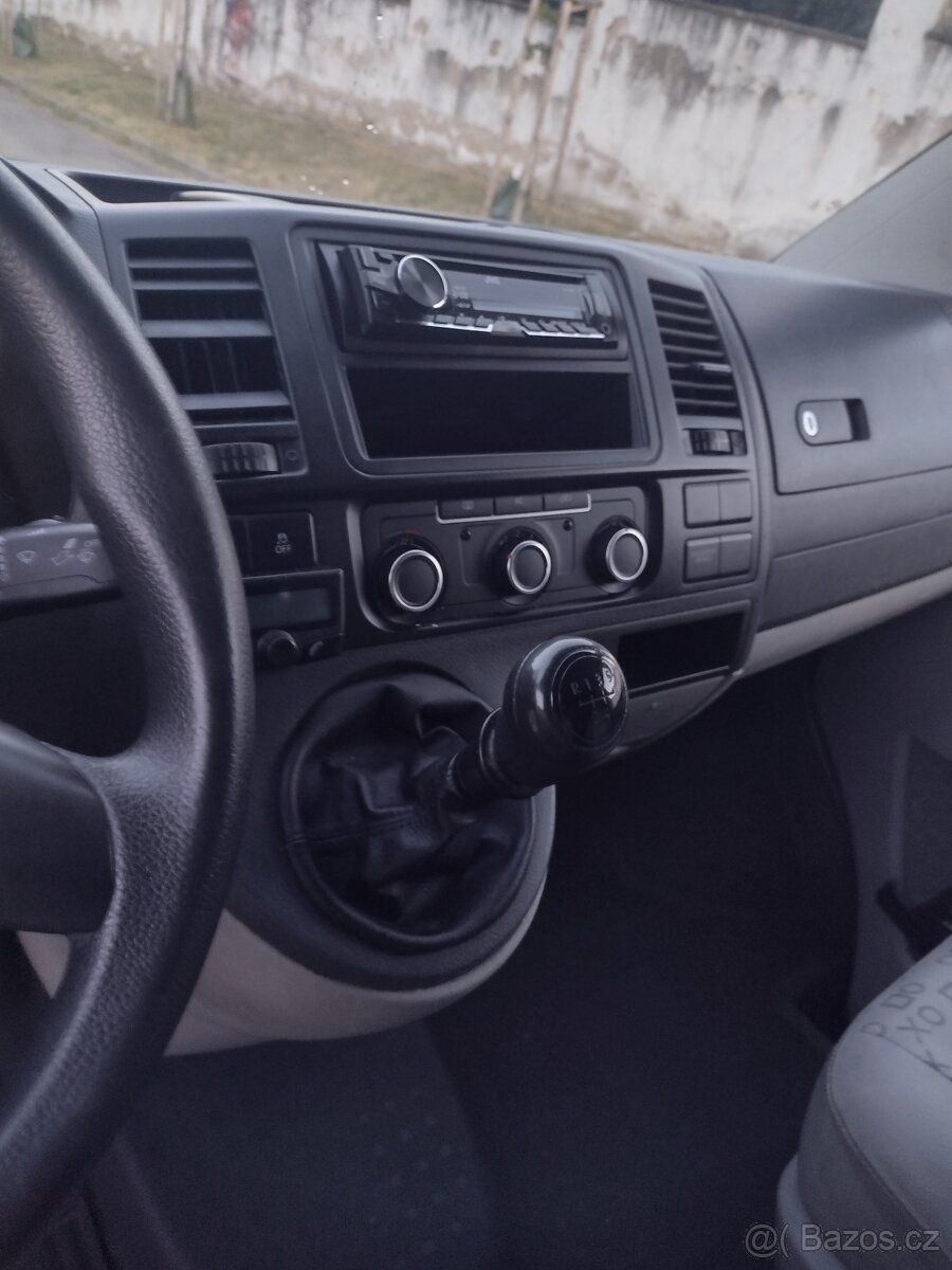 Volkswagen Transporter T5 2.0TDI - 13