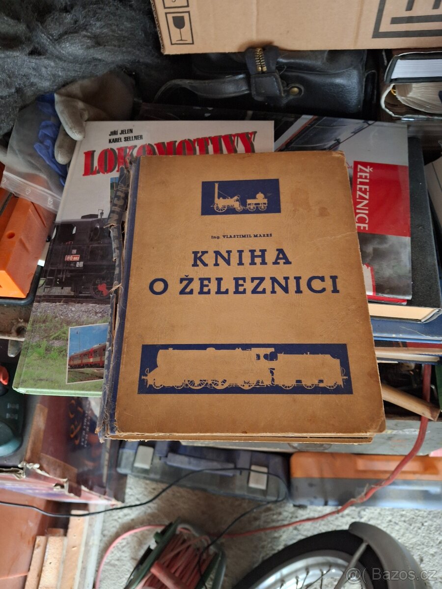 Zeleznicni knihy a predmety - 13