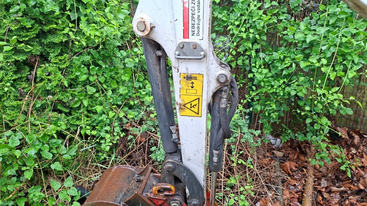 BOBCAT E20 - 13