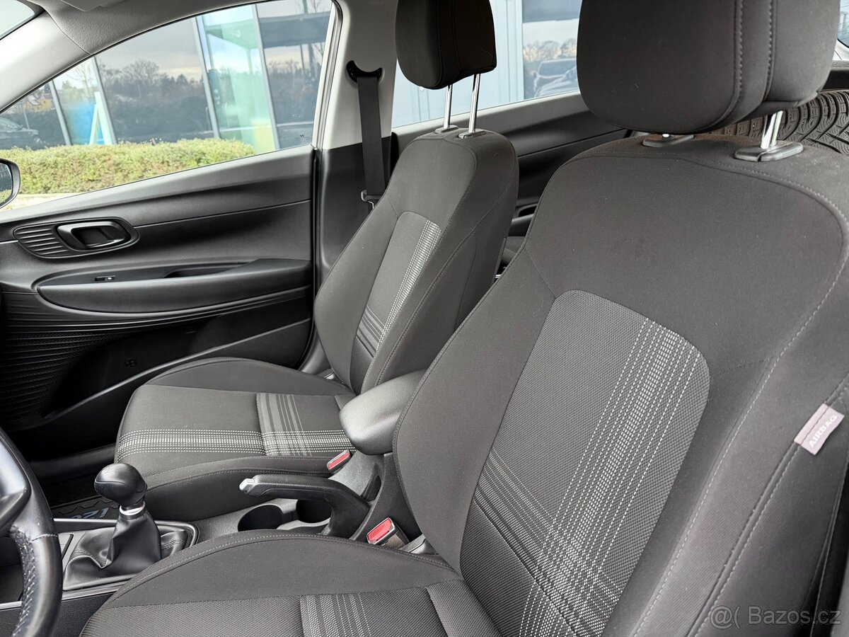 Hyundai i20 / 1.2i 62 kW / 2021 - 13