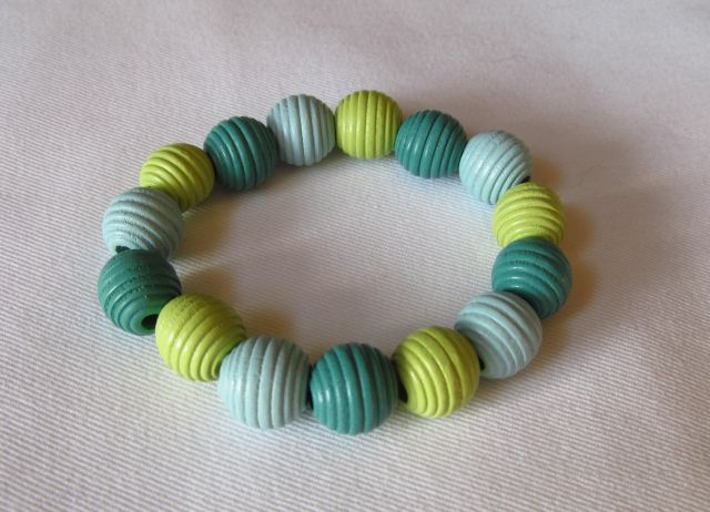Barevné náramky z kuliček - 13