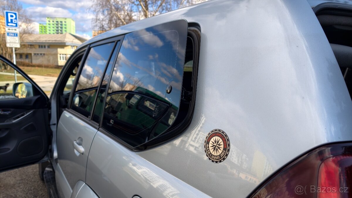 Toyota Land Cruiser 120 - 13