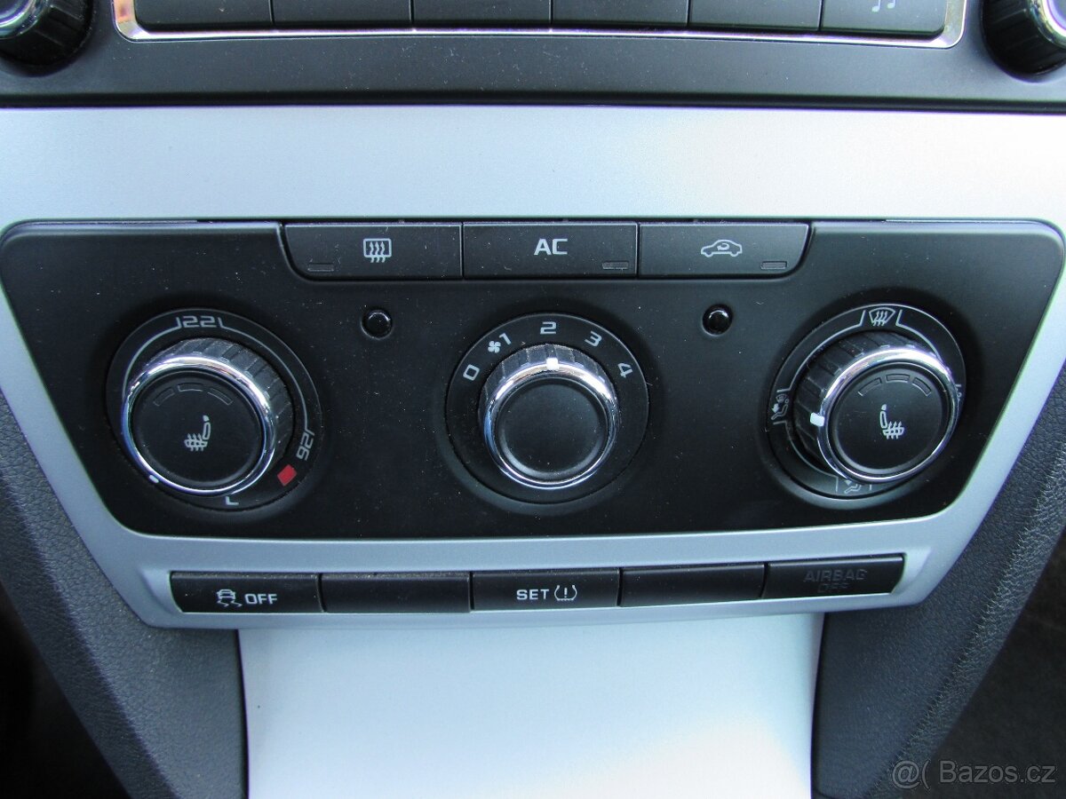 Škoda Octavia II 1.6 TDi 77kW kombi, Servisní kniha, 2.maj. - 13