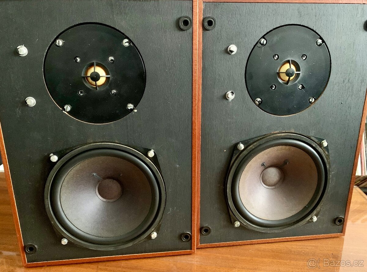 Tesla Zesilovač a reproduktory - 13