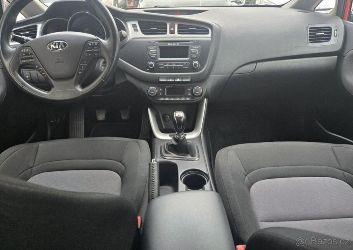 Kia Cee´d 1.6-NÍZKÉ KM-KLIMA-SENZORY - 13