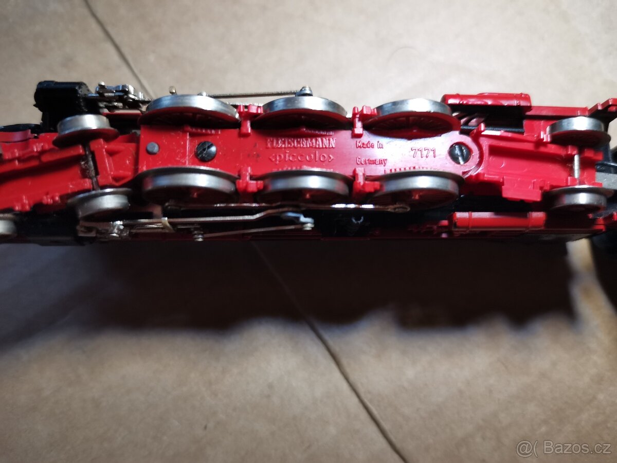 Vláčky N - Lokomotiva s tendrem - 13