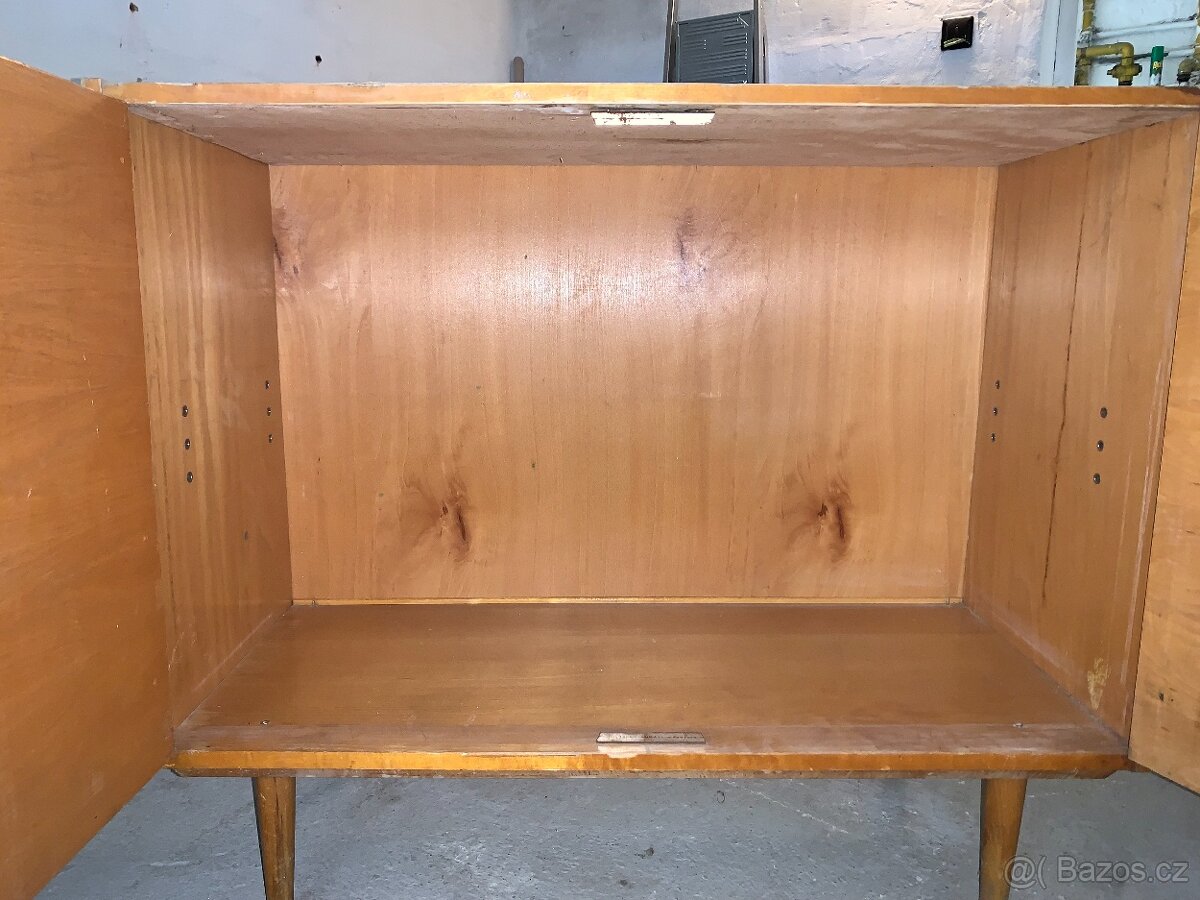 Dřevěná Skřín masiv masivní skřínka dvoukřídlá - 13