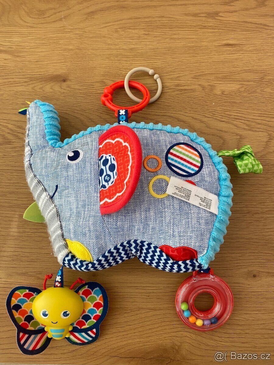 Výbavička pro miminko-fusaky,deky,hracky,oblečky - 13