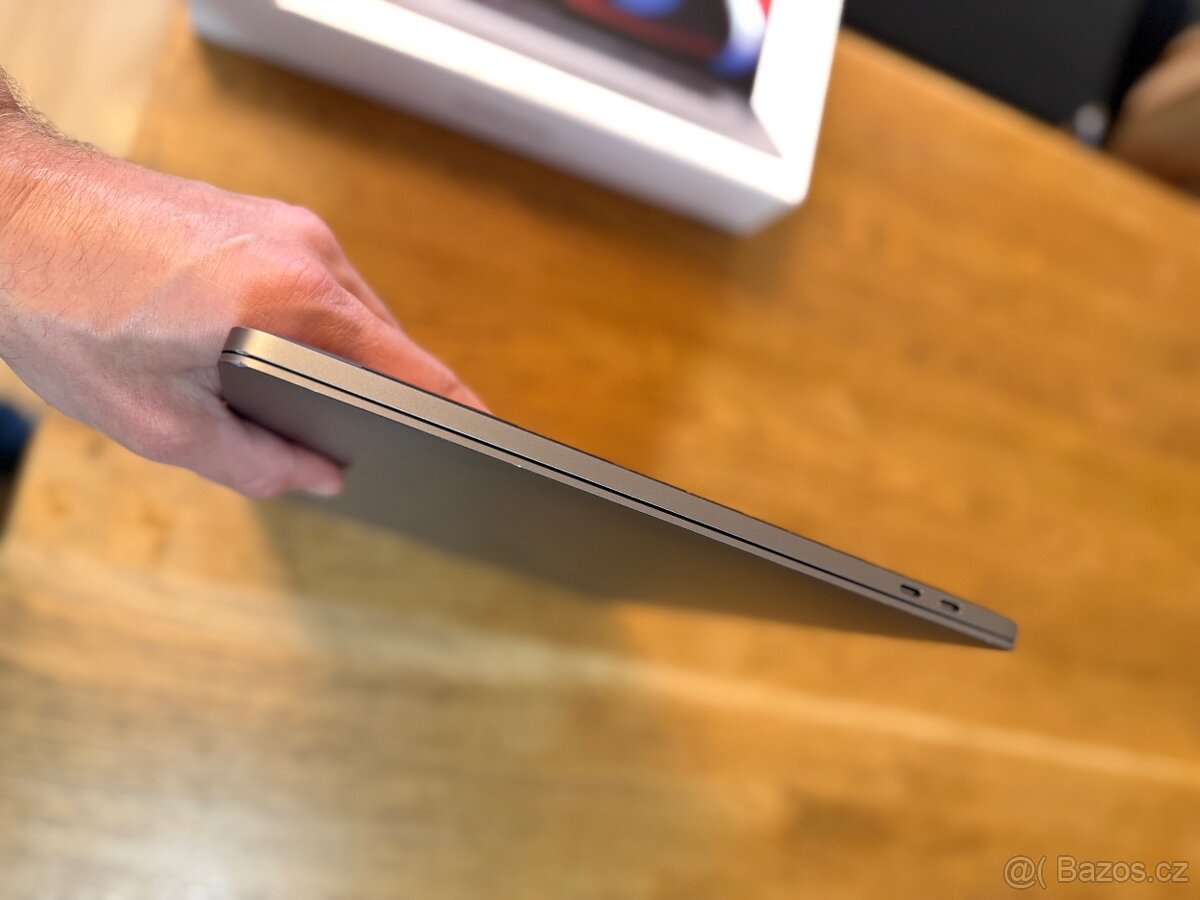 Prodám - Apple MacBook Pro 16" 2019 / 32GB RAM / 1T SSD - 13