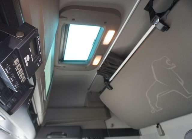 MAN TGX 26.470 - 6x2 - Krone - Carrier Supra 950 – EURO 6 - 13