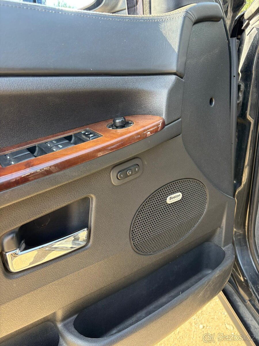 Jeep Grand Cherokee - 13