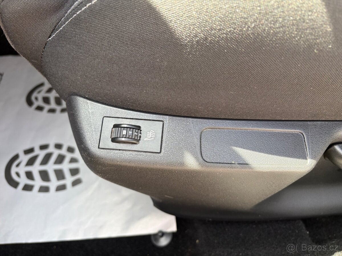 Citroën C4, 1,6 88kW, SERVISKA - 13