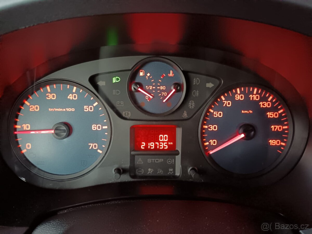 Peugeot Partner Tepee 2/2014 - 13