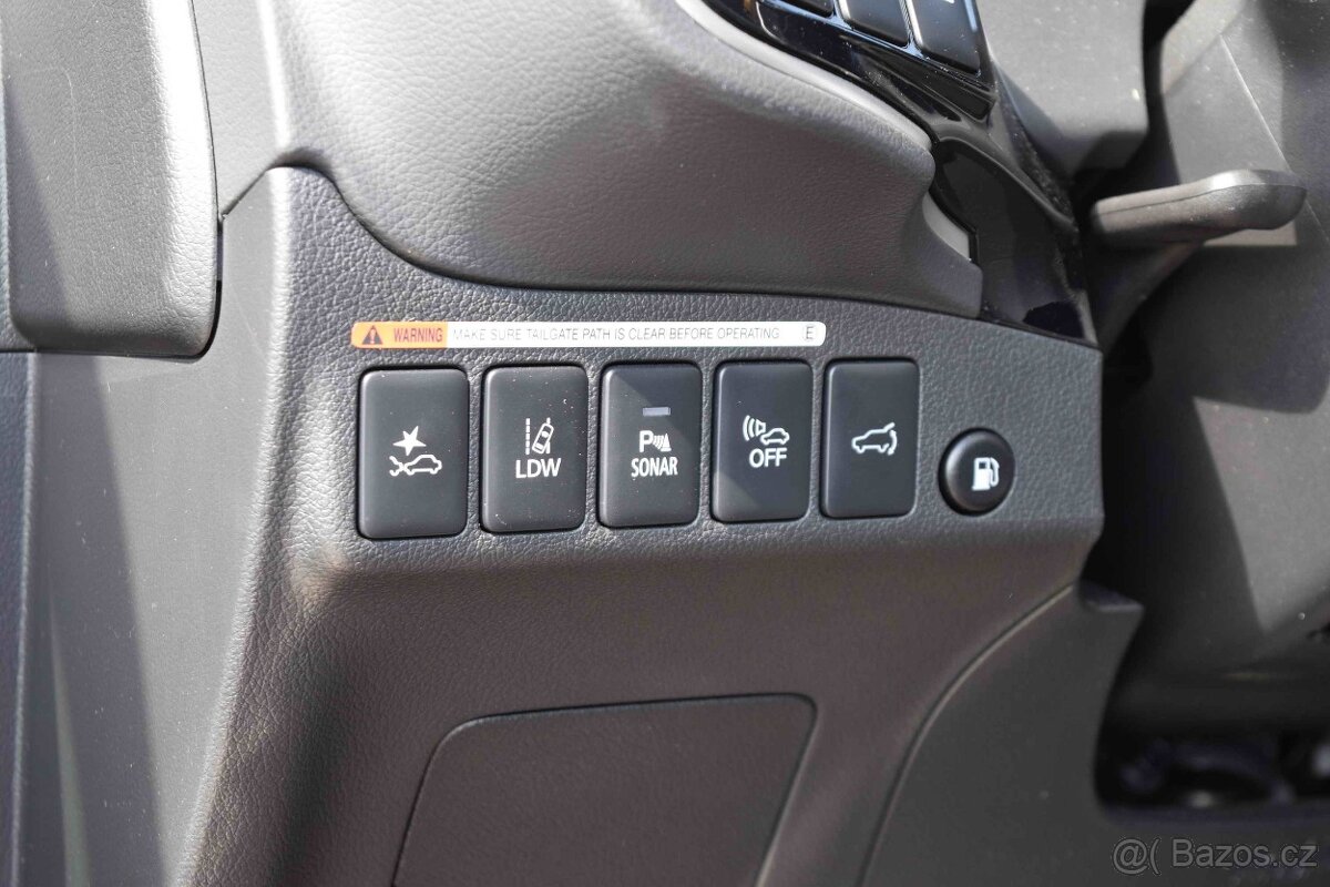 Mitsubishi OUTLANDER 2,4 PHEV - 13