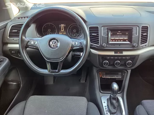 VW Sharan 2.0TDI 110kW,2015,DSG,xenon,tažné,serviska - 13
