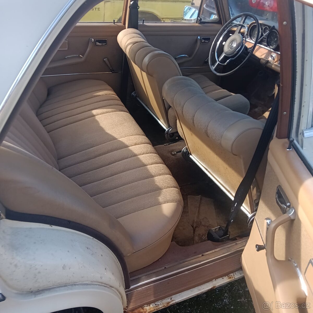 Mercedes 111 - 250 SE Automatic - 13