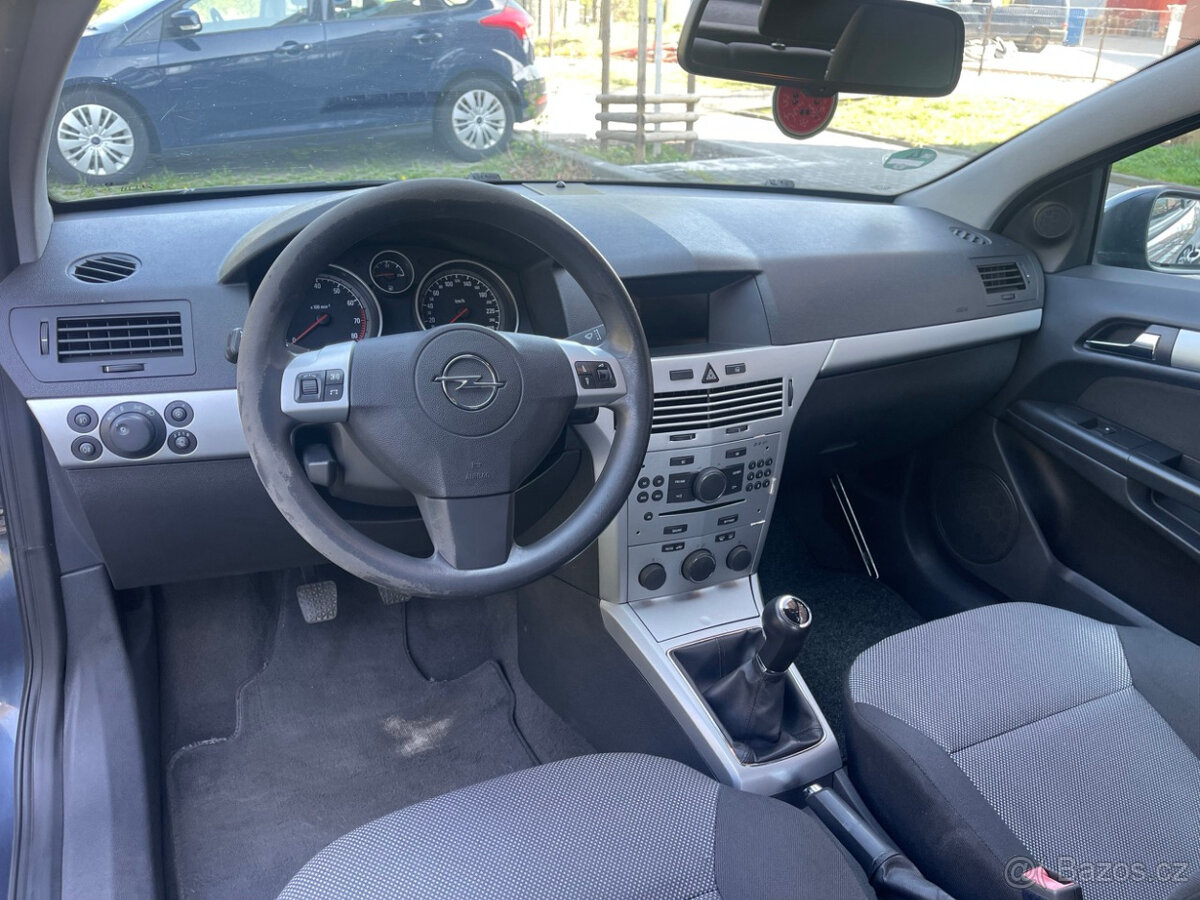 OPEL ASTRA H GTC, 1.4 Benzin - 13