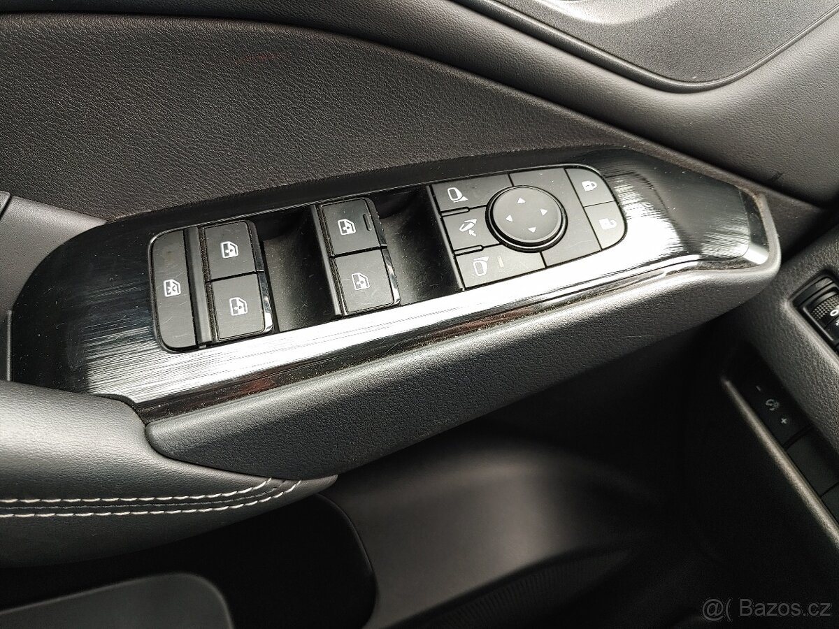 NISSAN Qashqai 1.3 - 13