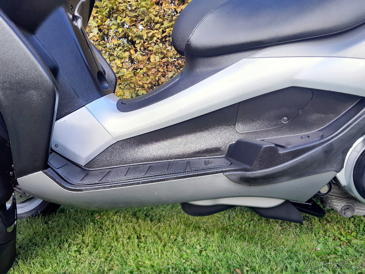 Piaggio MP3 - 400i LT - 13