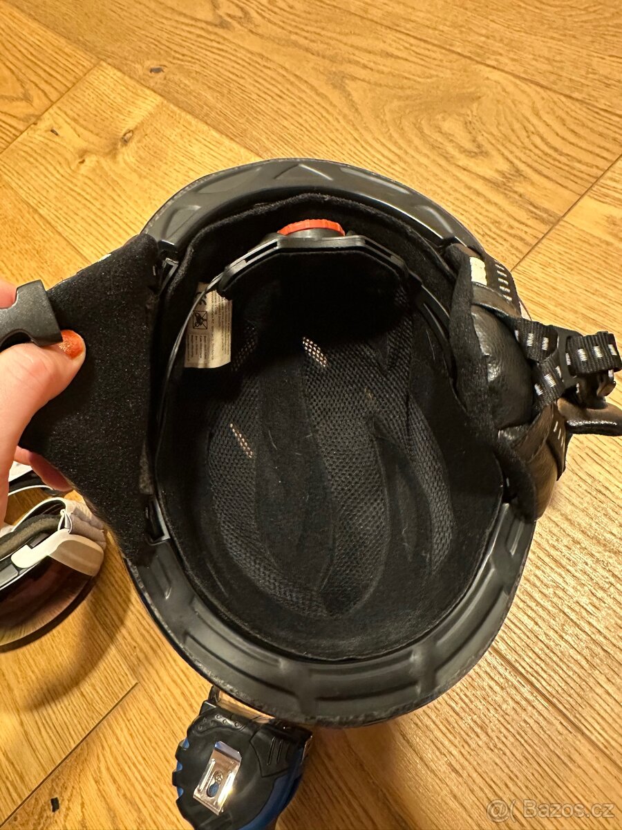 Lyžařská přilba s brýlema vel. L - 13