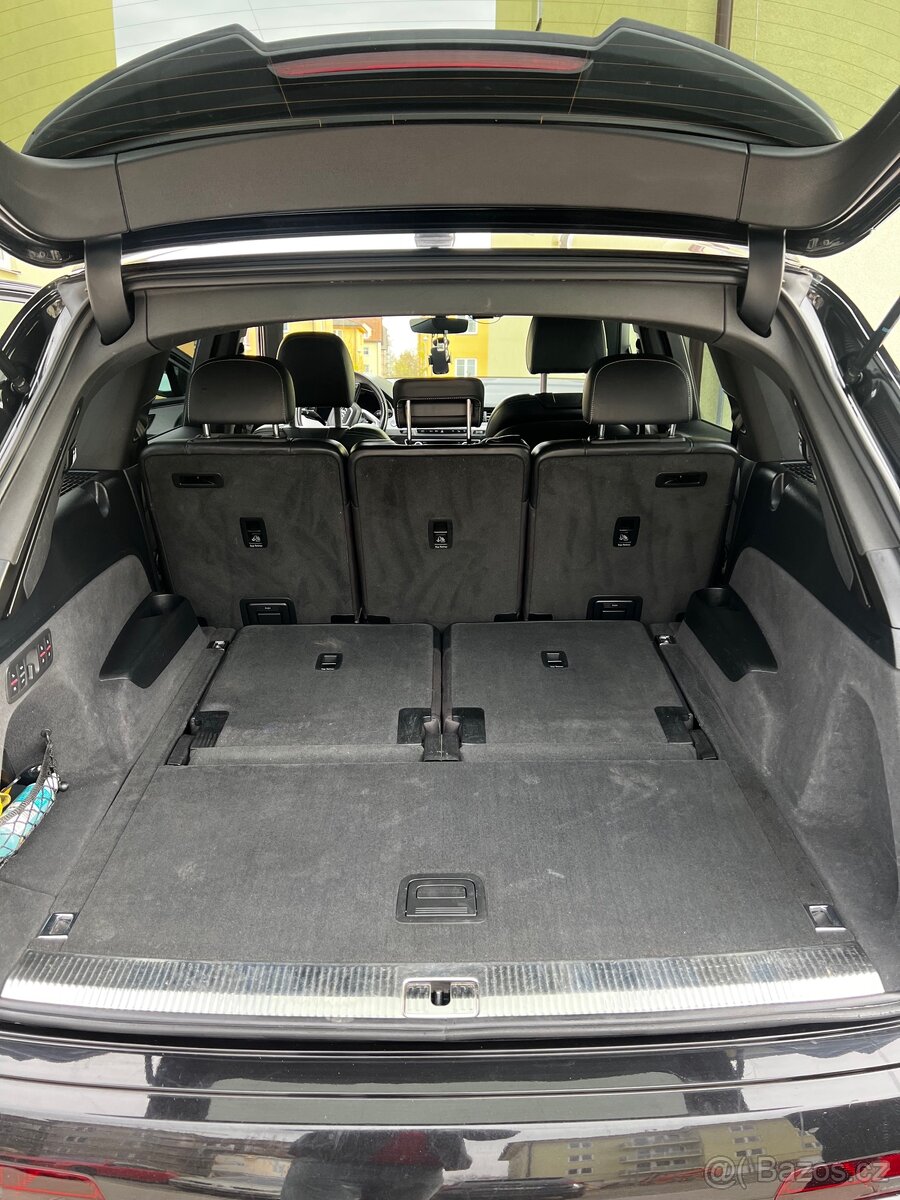 Audi Q7 S-line - 13