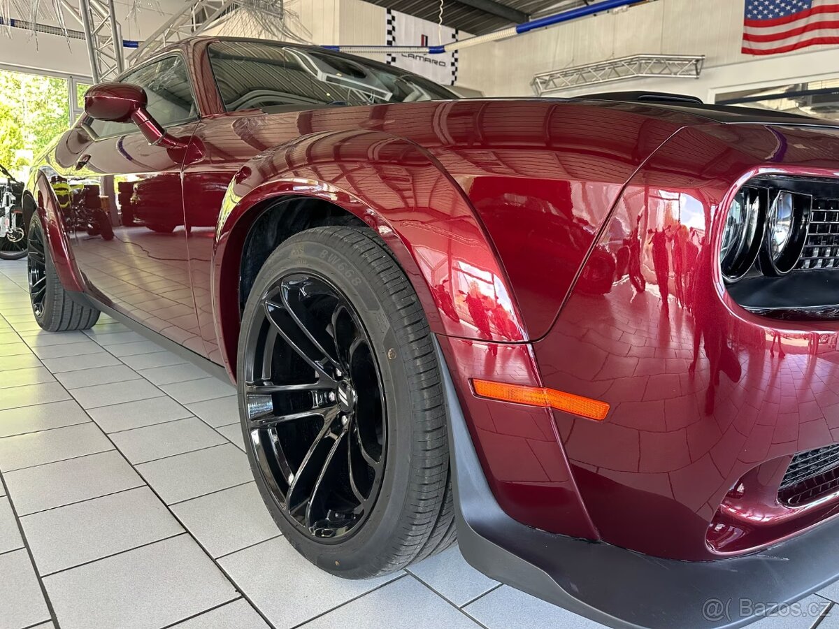 Dodge Challenger 5,7 R/T Shaker Widebody (č. 1279) - 13