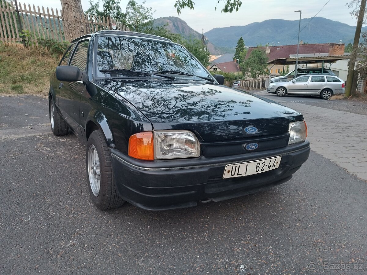 Ford escort nová STK - 13