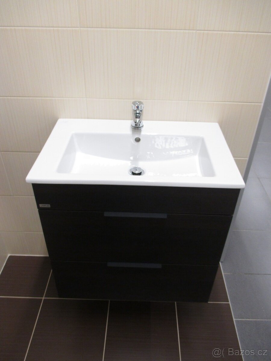 Skříňka s umyvadlem - SLEVA - 13